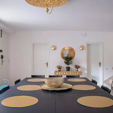 Domus Galla Placidia: Unesco Heritage View Holiday home