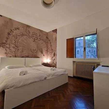 Holiday home Domus Galla Placidia: Unesco Heritage View *