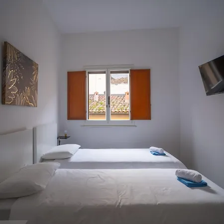 Domus Galla Placidia - Superlative View - 50 Meters From Unesco Heritage Sites - San Vitale - Galla Placidia بيت للعطل